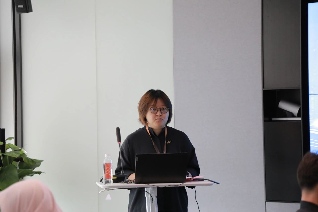 6388637495425917693127631