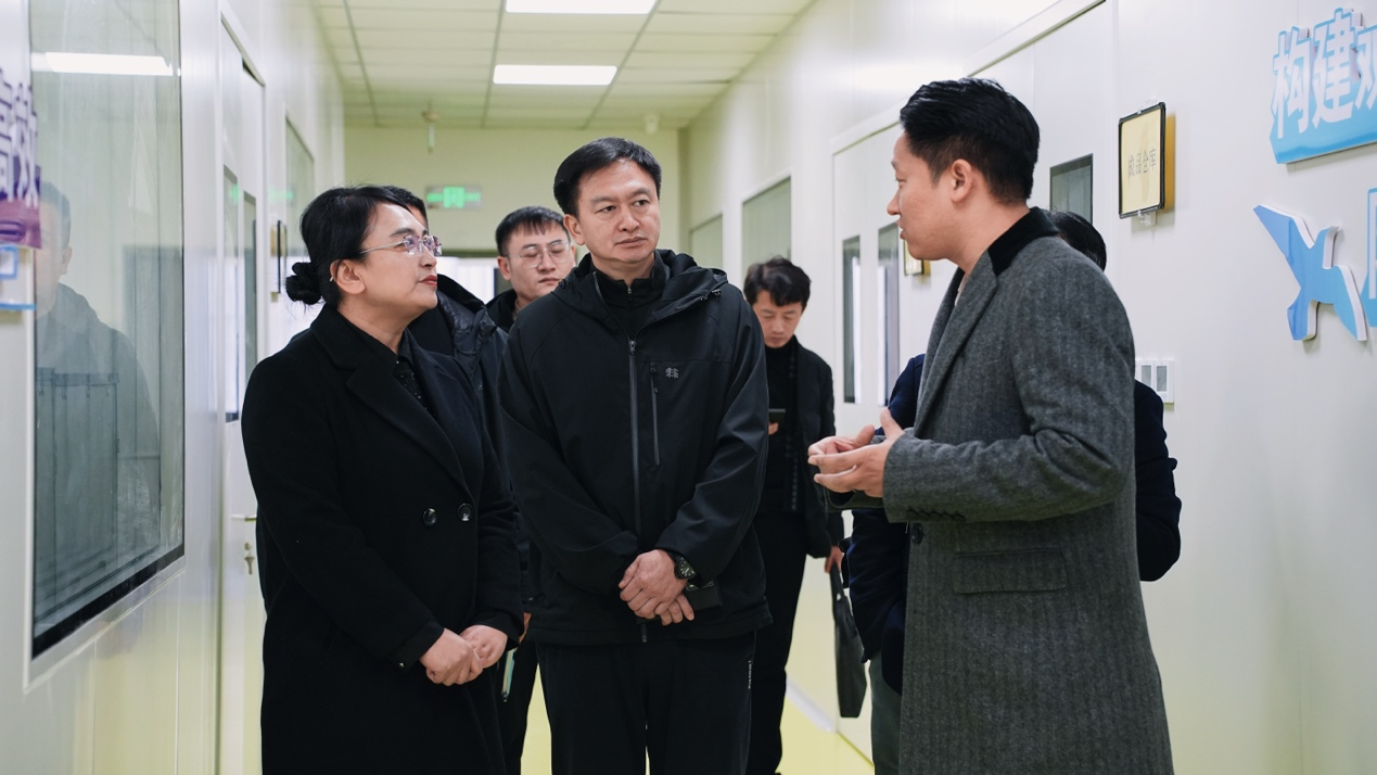 6390313950506685779324828